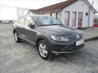 Volkswagen Touareg 3,0 TDI, DSG,servis,el.tažné SUV