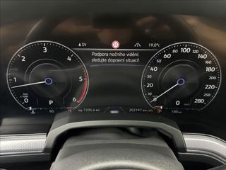 Volkswagen Touareg 3,0 R-LINE VZDUCH NV MATRIX ČR SUV - Foto 14