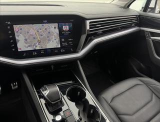 Volkswagen Touareg 3,0 R-LINE VZDUCH NV MATRIX ČR SUV - Foto 15
