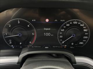 Volkswagen Touareg 3,0 R-LINE VZDUCH NV MATRIX ČR SUV - Foto 13