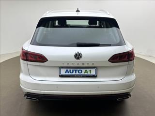 Volkswagen Touareg 3,0 R-LINE VZDUCH NV MATRIX ČR SUV - Foto 5
