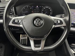 Volkswagen Touareg 3,0 R-LINE VZDUCH NV MATRIX ČR SUV - Foto 9
