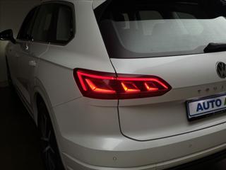 Volkswagen Touareg 3,0 R-LINE VZDUCH NV MATRIX ČR SUV - Foto 45