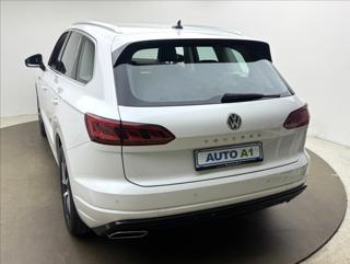Volkswagen Touareg 3,0 R-LINE VZDUCH NV MATRIX ČR SUV - Foto 6