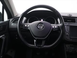 Volkswagen Tiguan 2.0 TDI 110kW 4MOT Highline DPH SUV - Foto 15