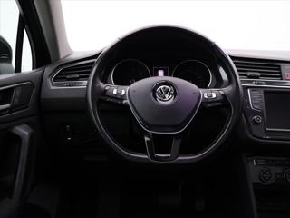 Volkswagen Tiguan 2,0 TDI 110kW DSG Navi Tažné SUV - Foto 14