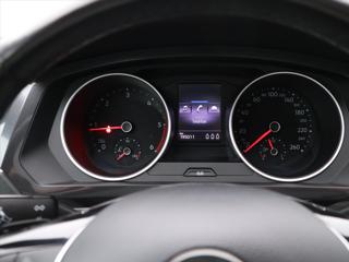Volkswagen Tiguan 2,0 TDI 110kW DSG Navi Tažné SUV - Foto 15