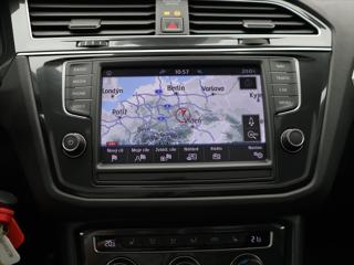 Volkswagen Tiguan 2,0 TDI 110kW DSG Navi Tažné SUV - Foto 17