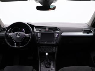 Volkswagen Tiguan 2,0 TDI 110kW DSG Navi Tažné SUV - Foto 19
