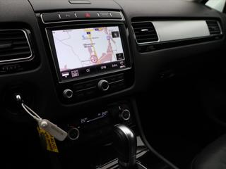 Volkswagen Touareg 3,0 TDI V6 193kW Tiptronic 4M CZ SUV - Foto 15
