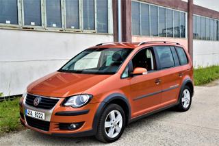 Volkswagen Touran CROSS/1.4TSI/VELMI PĚKNÝ/MANUÁL/ VAN