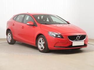 Volvo V40 2.0 T2 90kW hatchback