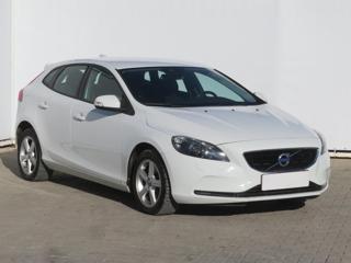 Volvo V40 2.0 D3 110kW hatchback