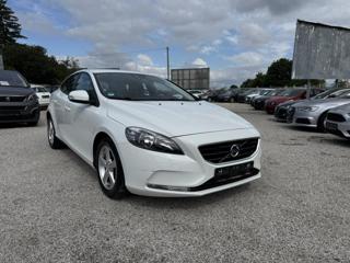 Volvo V40 2.0i 90 KW 1.Majitel hatchback