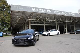 Volvo V40 2019, 1969 ccm, 140 kW, nafta hatchback