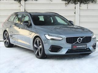 Volvo V90 2,0 T8 PHEV eAWD R-Design ČR 1.maj 16V eAWD 8A/T R-Design kombi