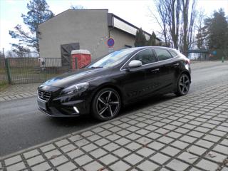 Volvo V40 2,0 D2 R-Design, Navi, Kůže, DPH kombi