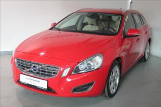 Volvo V60 1,6 D2 SUMMUM Powershift kombi