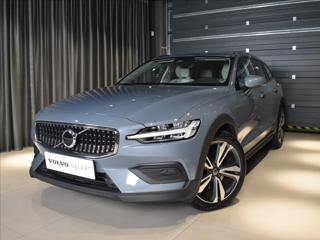 Volvo V60 2,0 B4 AWD Core BEZKLÍČ kombi