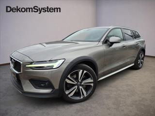 Volvo V60 2,0 B5 AWD benzin Pro PANORAMA kombi