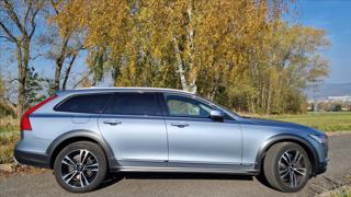 Volvo V90 2,0 T6 AWD Cross Country kombi