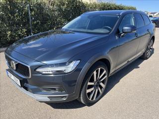 Volvo V90 2,0 B4 145KW CROSS COUNTRY DPH kombi