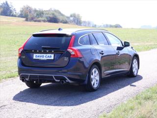 Volvo V60 2,4 D4 V5 Aut. AWD R-design kombi - Foto 18