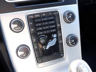 Volvo V60 2,4 D4 V5 Aut. AWD R-design kombi - Foto 23