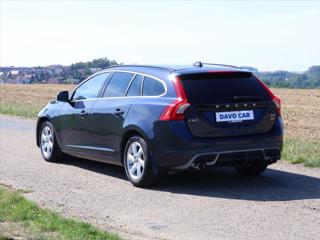 Volvo V60 2,4 D4 V5 Aut. AWD R-design kombi - Foto 16