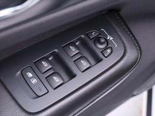 Volvo V60 2,0 B5 AWD Momentum Pro AT DPH kombi - Foto 17