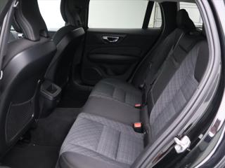 Volvo V60 2,0 B4 AWD Cross Country DPH kombi - Foto 15