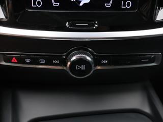 Volvo V60 2,0 B4 AWD Cross Country DPH kombi - Foto 25