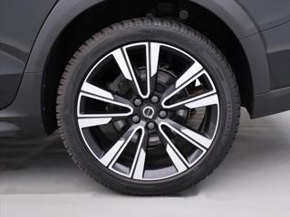 Volvo V60 2,0 B4 AWD Cross Country DPH kombi - Foto 29