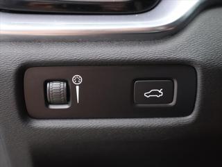 Volvo V60 2,0 B4 AWD Cross Country DPH kombi - Foto 17