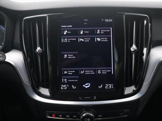 Volvo V60 2,0 T6 186kW 4x4 MomentumPro kombi - Foto 17