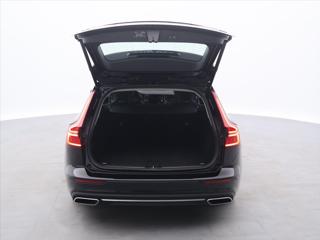 Volvo V60 2,0 T6 186kW 4x4 MomentumPro kombi - Foto 9