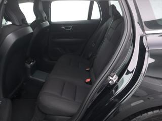 Volvo V60 2,0 T6 186kW 4x4 MomentumPro kombi - Foto 13