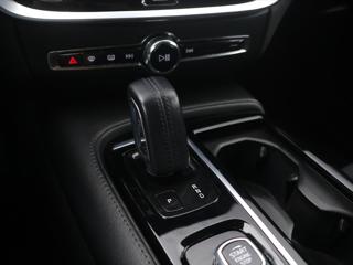Volvo V60 2,0 T6 186kW 4x4 MomentumPro kombi - Foto 19