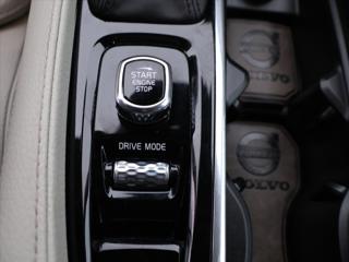 Volvo V90 2,0 D4 140kW Drive-E Momentum Aut. kombi - Foto 21