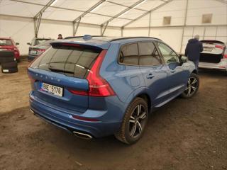 Volvo XC60 2,0 B4 AWD R-DESIGN kombi