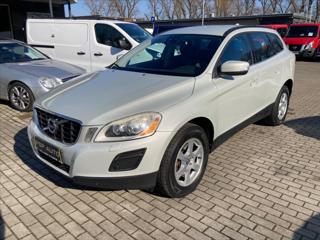 Volvo XC60 2,0 D4 5VÁLEC 120KW MAN 2WD NAVI kombi