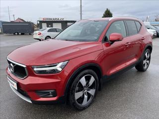 Volvo XC40 2.0 D4 140kW 4x4 LED*Kamera*Kůže 19"Alu*Vyhř.Sedadla a  Př.Sklo*BLIS*El.Kufr! 43.611km SUV