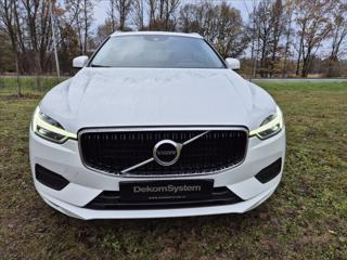 Volvo XC60 2,0 B4 AWD Momentum Pro PANORAMA SUV