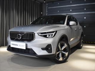 Volvo XC40 2,0 B4 ULT Panorama,Bezklič SUV