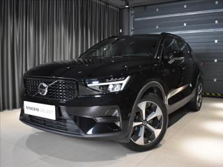 Volvo XC40 2,0 B3 Plus Dark Bezklíč SUV