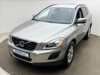 Volvo XC60 2,4 D3 4X4 AUT. VÝHŘEV LED ČR SUV