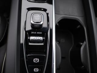 Volvo XC60 2.0 B4 145kW R-Design CZ Aut. SUV - Foto 14