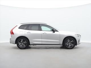 Volvo XC60 2.0 B4 145kW R-Design CZ Aut. SUV - Foto 3