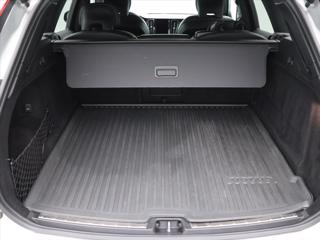 Volvo XC60 2.0 B4 145kW R-Design CZ Aut. SUV - Foto 28