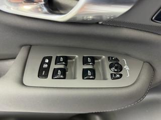 Volvo XC90 B5 AWD PLUS DARK PREMIUM, PANORAMA, HUD, H/K SUV - Foto 28